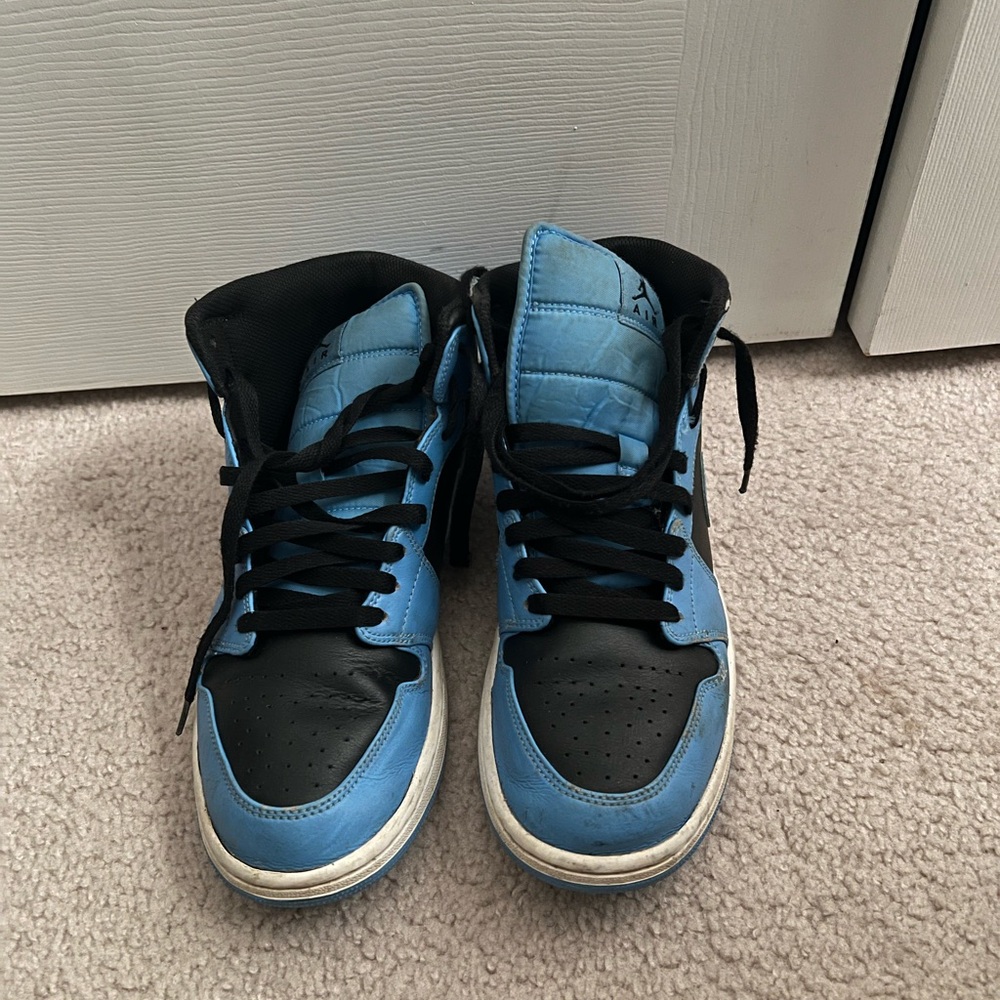 Nike/Air Jordan 1 Carolina Sneakers